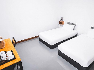 Standard Twin Room