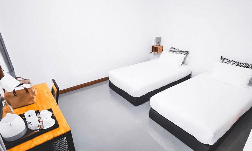 Standard Twin Room