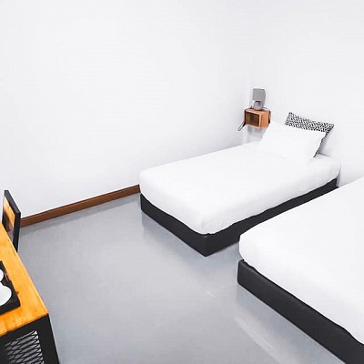 Standard Twin Room